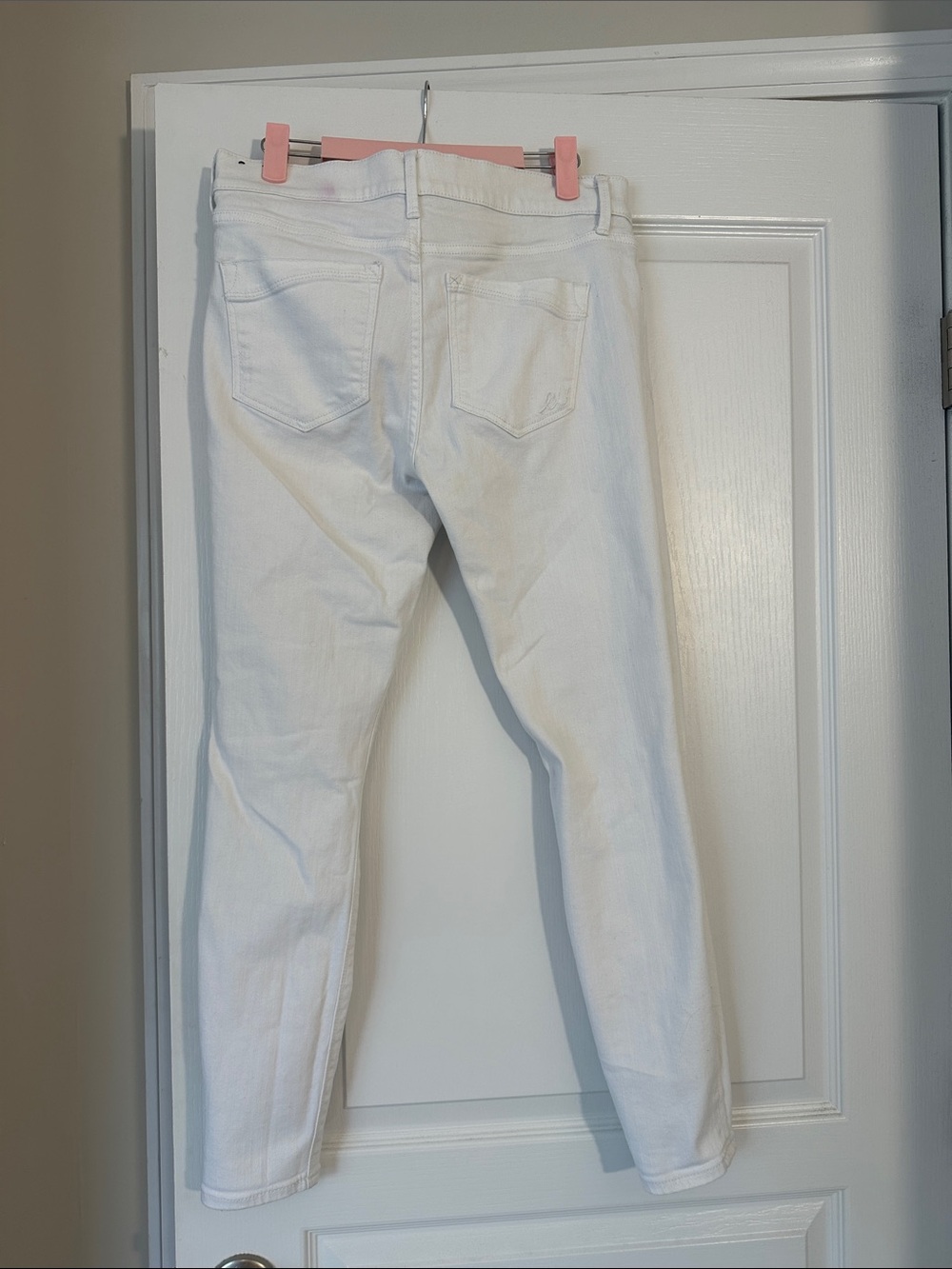 Express Mia Mid Rise Size 9 White Ripped Skinny Jeans - Picture 4 of 7